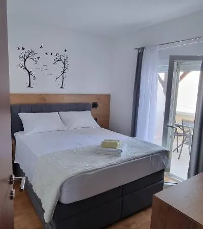 Petra Appartement *
