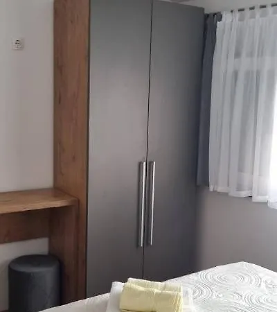 Petra Apartment *
