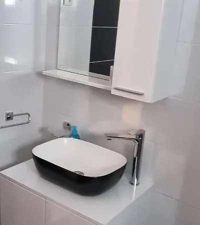 Petra Apartment *