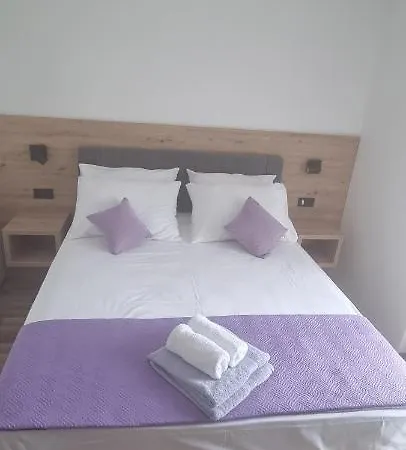 Petra Apartment *