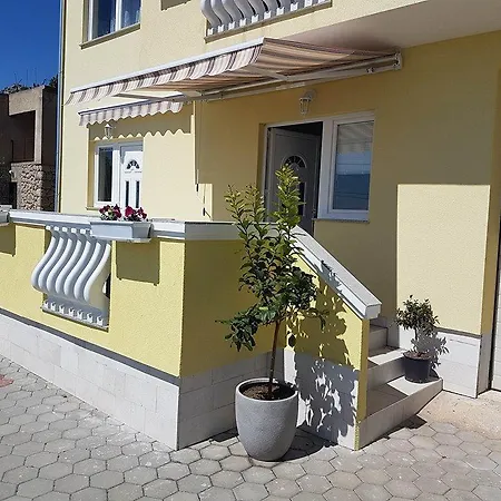 Apartment Petra
