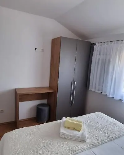 Petra * Starigrad Paklenica