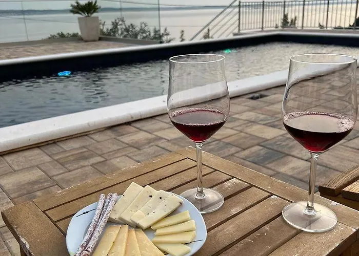 Petra * Starigrad Paklenica