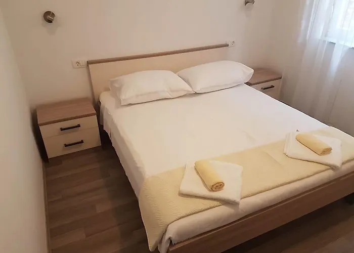 Petra * Starigrad Paklenica