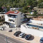Petra Apartment Starigrad Paklenica