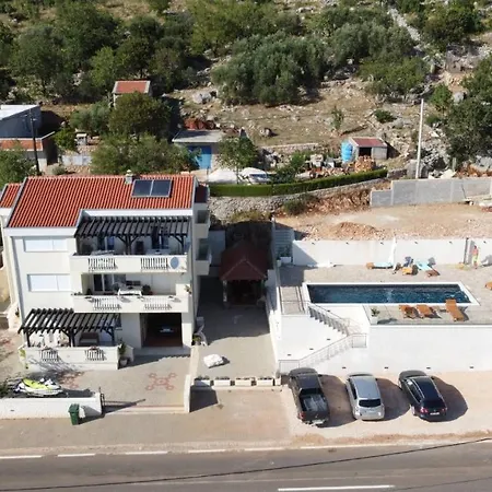 Apartament Petra