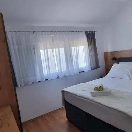 Petra * Starigrad Paklenica