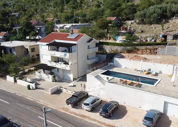 Petra Apartment Starigrad Paklenica